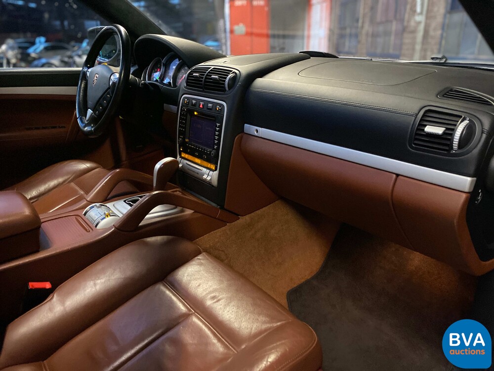 Porsche Cayenne 4.8 Turbo 500pk 2007 -Org. NL-, 56-XG-TV
