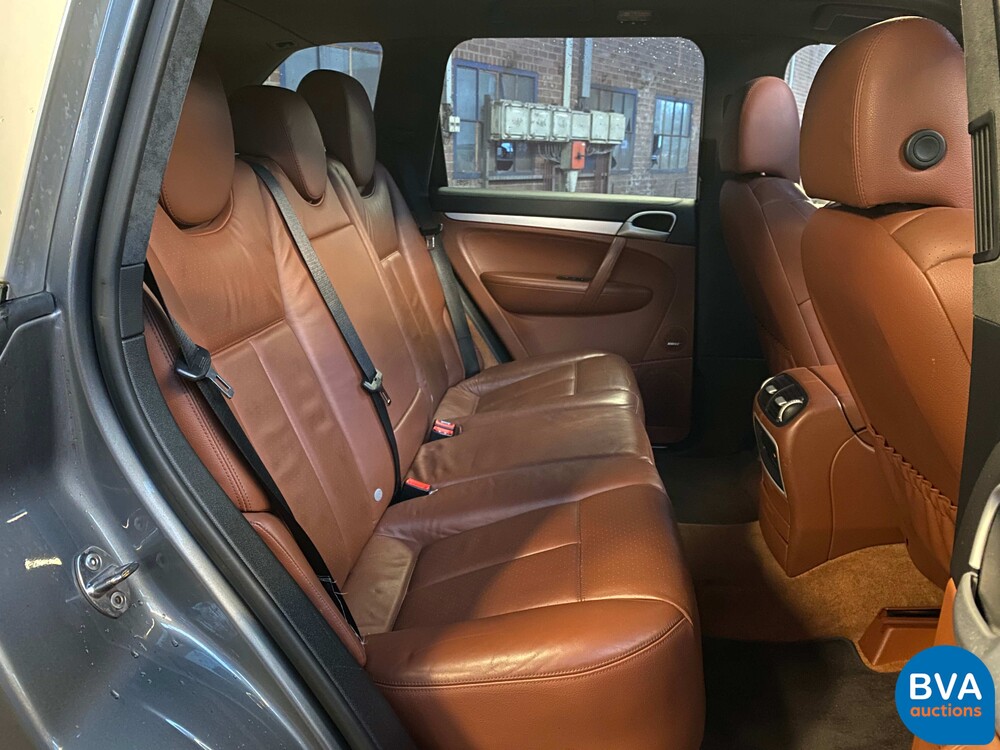 Porsche Cayenne 4.8 Turbo 500pk 2007 -Org. NL-, 56-XG-TV