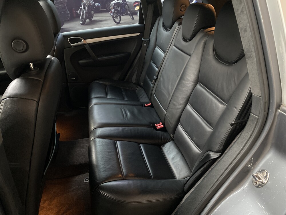 Porsche Cayenne turbo 4.5 V8 450pk 2003 -YOUNGTIMER-