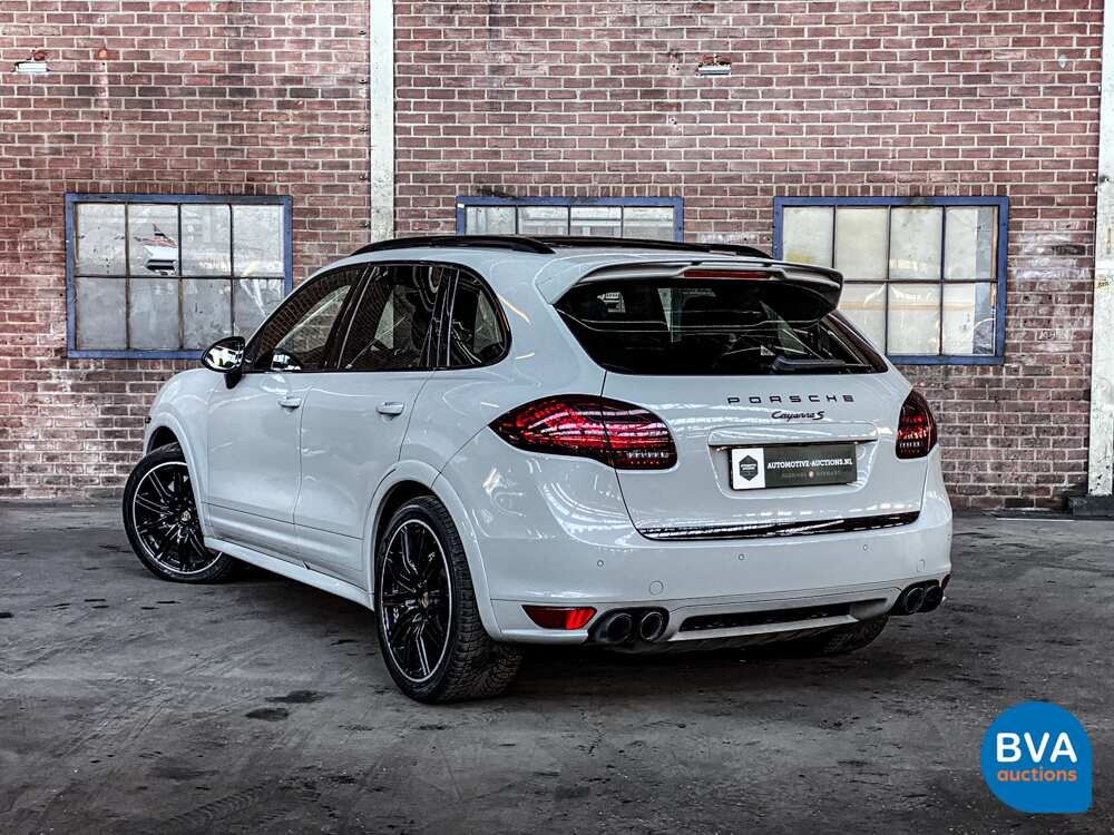Porsche Cayenne S 4.8 Sportchrono 400pk 2013, JP-842-T