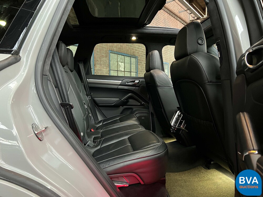 Porsche Cayenne S 4.8 Sportchrono 400pk 2013, JP-842-T