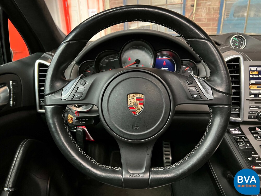 Porsche Cayenne S 4.8 Sportchrono 400pk 2013, JP-842-T