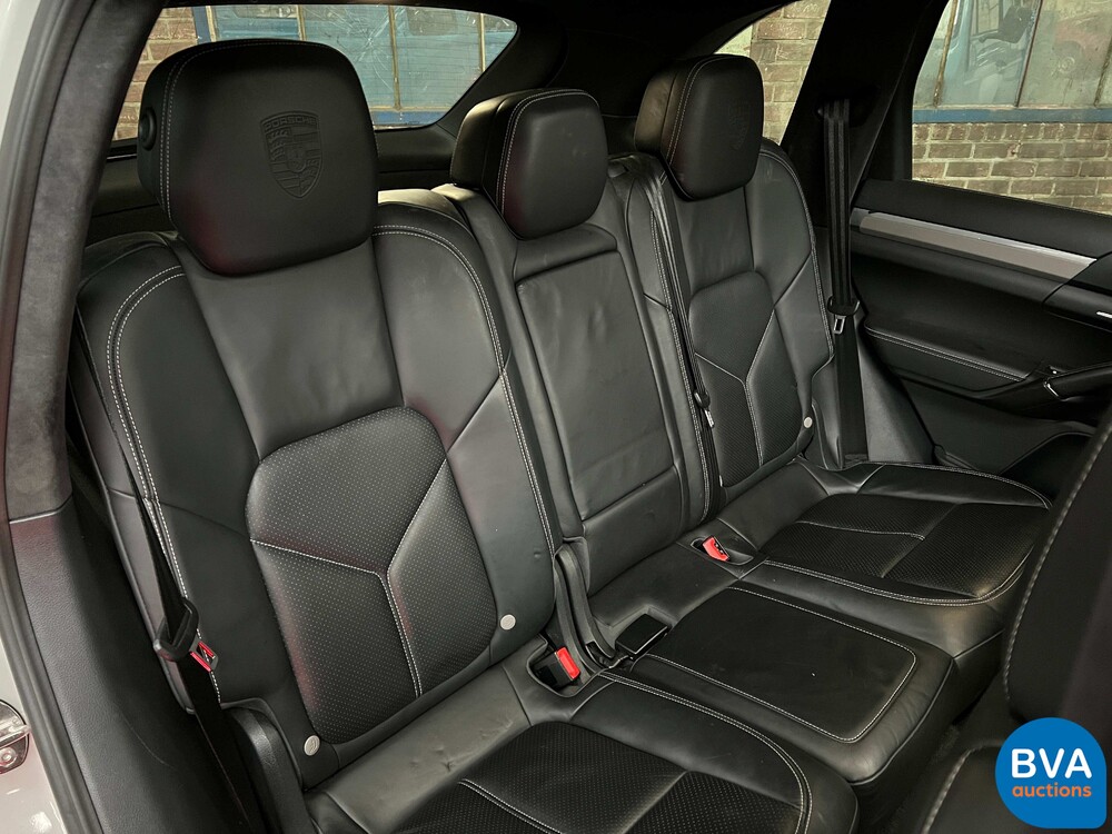 Porsche Cayenne S 4.8 Sportchrono 400pk 2013, JP-842-T