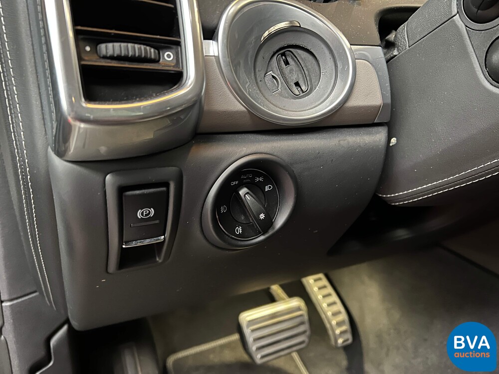 Porsche Cayenne S 4.8 Sportchrono 400pk 2013, JP-842-T