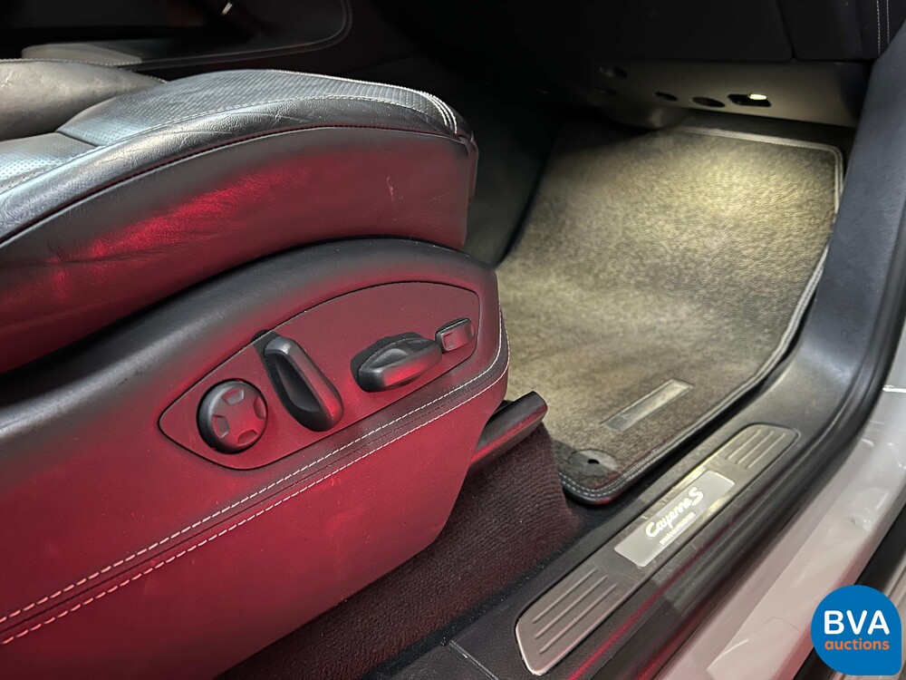 Porsche Cayenne S 4.8 Sportchrono 400pk 2013, JP-842-T