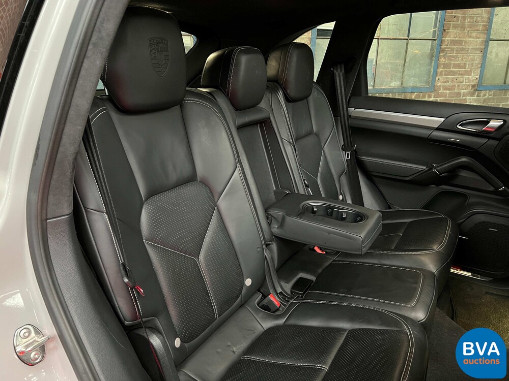 Porsche Cayenne S 4.8 Sportchrono 400pk 2013, JP-842-T