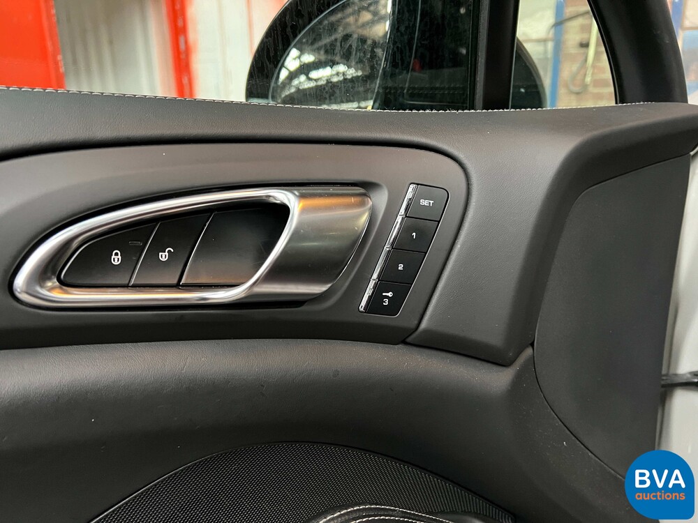 Porsche Cayenne S 4.8 Sportchrono 400pk 2013, JP-842-T