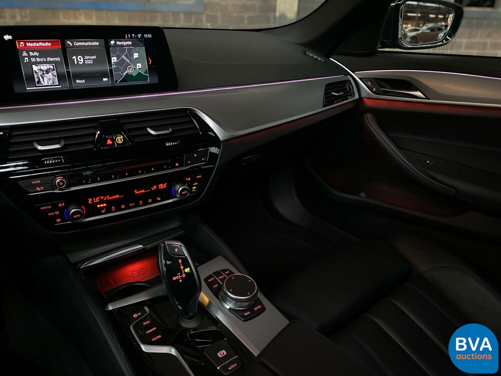 BMW 530d 5-serie Touring High Executive M-sport 265pk 2018
