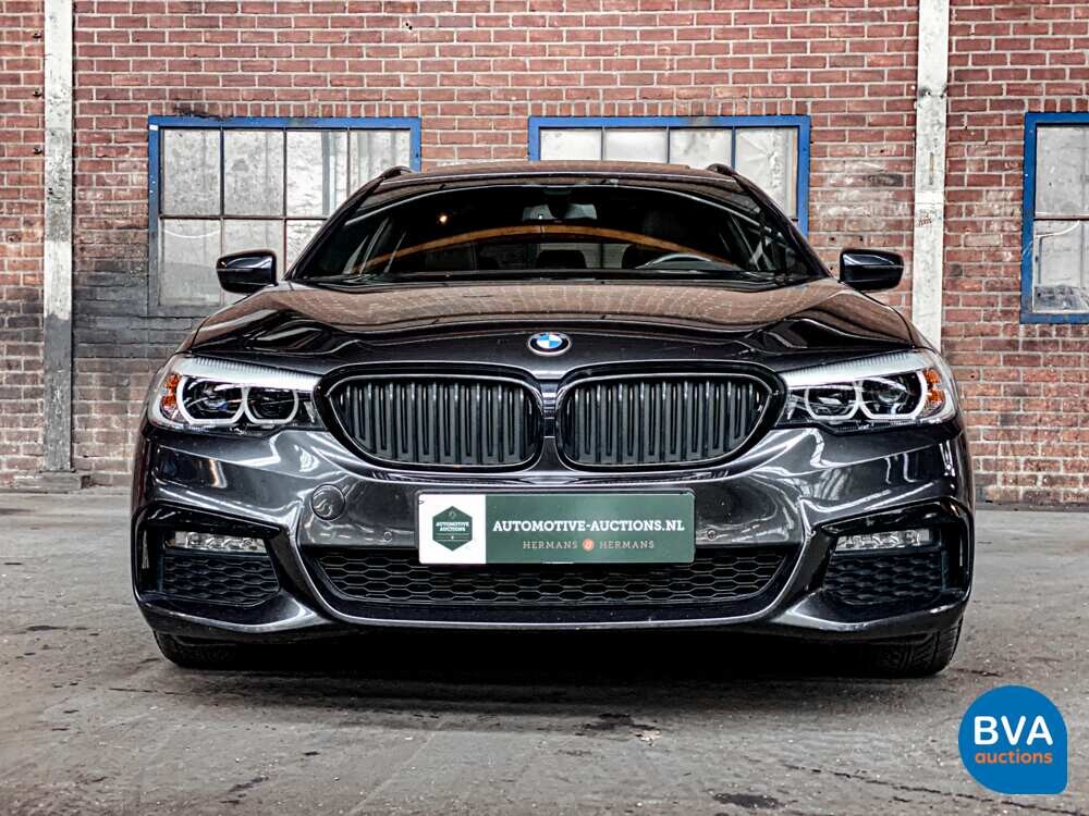 BMW 530d 5-serie Touring High Executive M-sport 265pk 2018