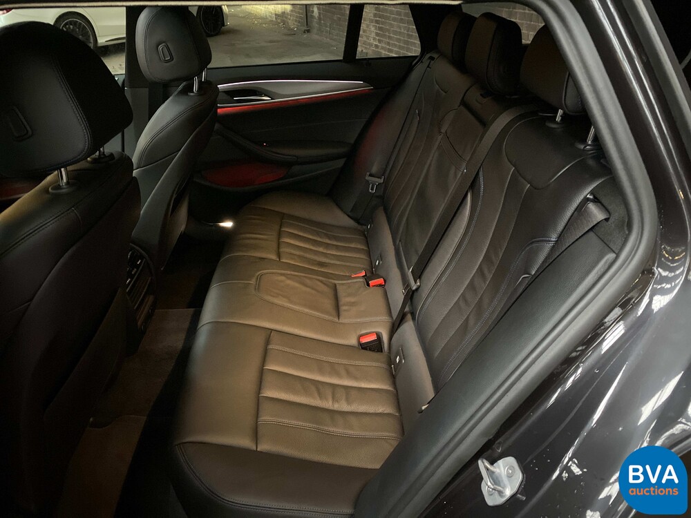 BMW 530d 5-serie Touring High Executive M-sport 265pk 2018