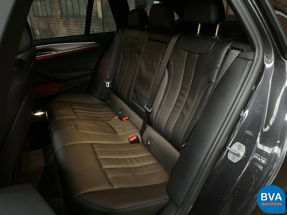 BMW 530d 5-serie Touring High Executive M-sport 265pk 2018