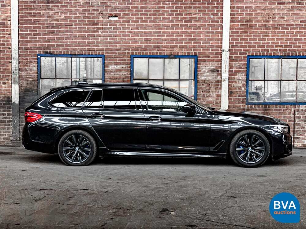 BMW 530d 5-serie Touring High Executive M-sport 265pk 2018