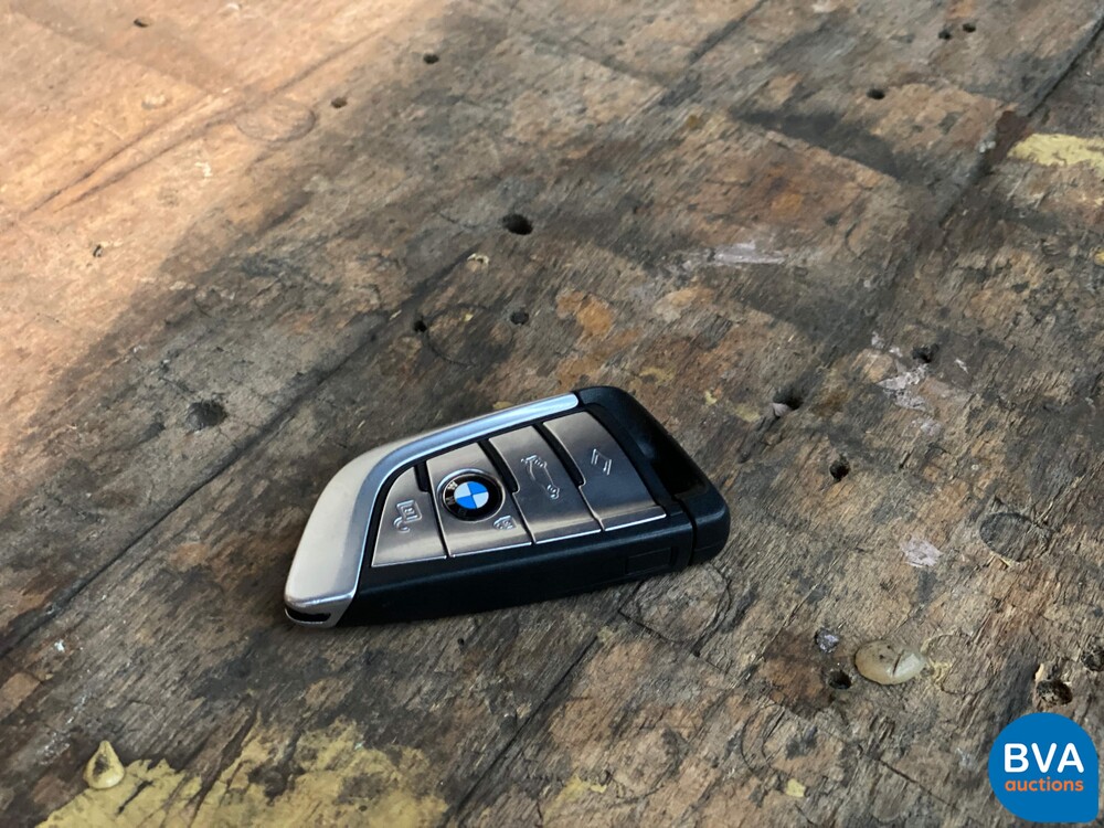 2018 BMW 530d 5er Touring High Executive M-Sport 265 PS.