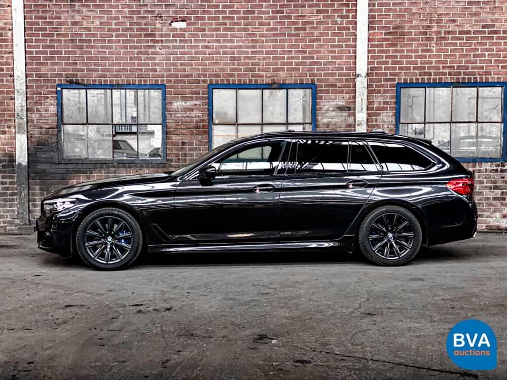 BMW 530d 5-serie Touring High Executive M-sport 265pk 2018