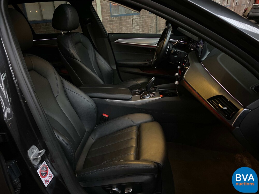 BMW 530d 5-serie Touring High Executive M-sport 265pk 2018