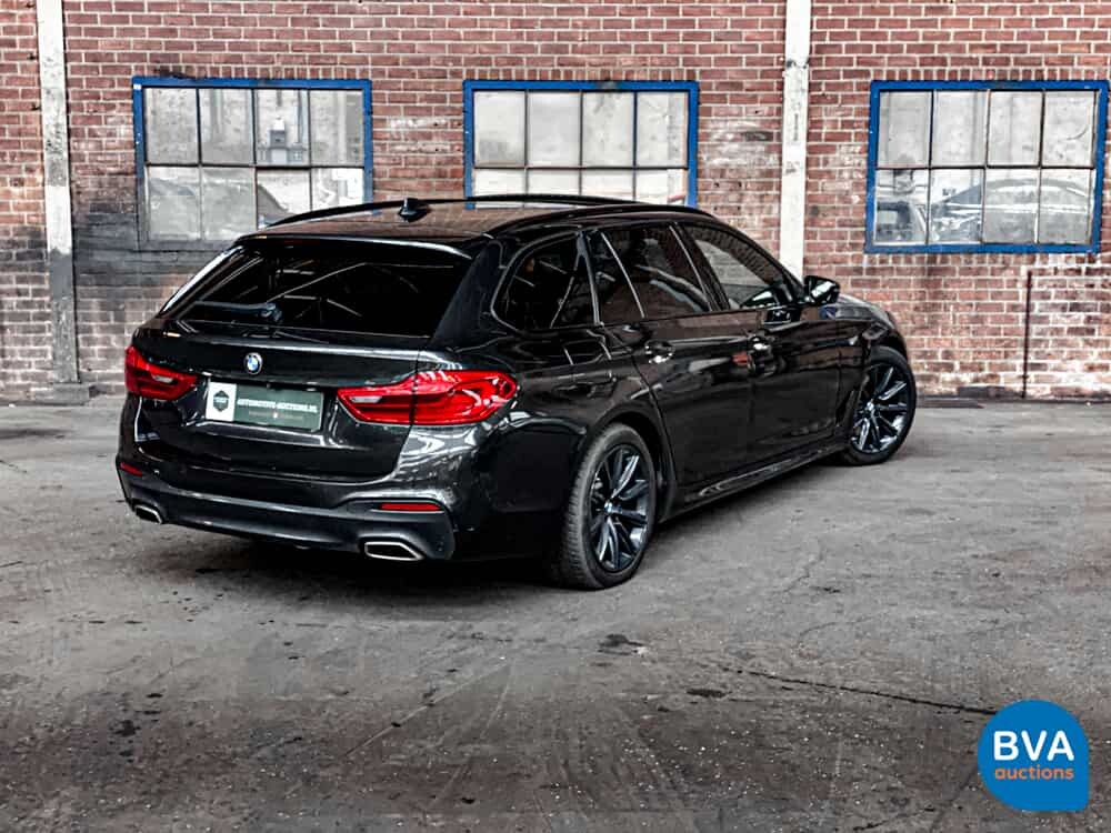 BMW 530d 5-serie Touring High Executive M-sport 265pk 2018