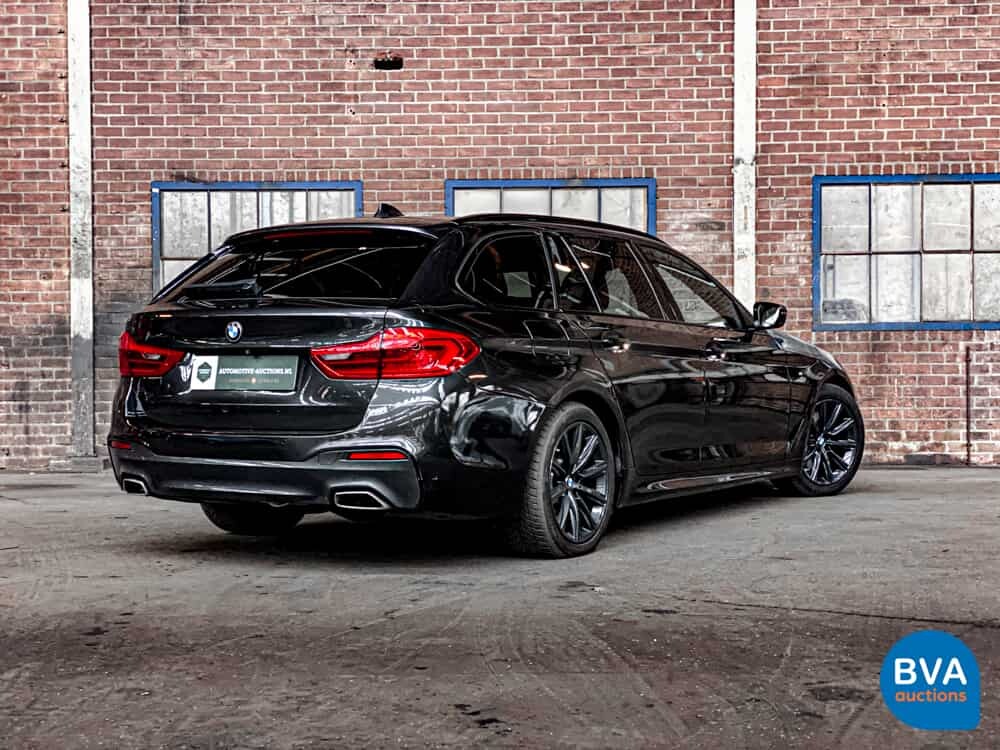 BMW 530d 5-serie Touring High Executive M-sport 265pk 2018