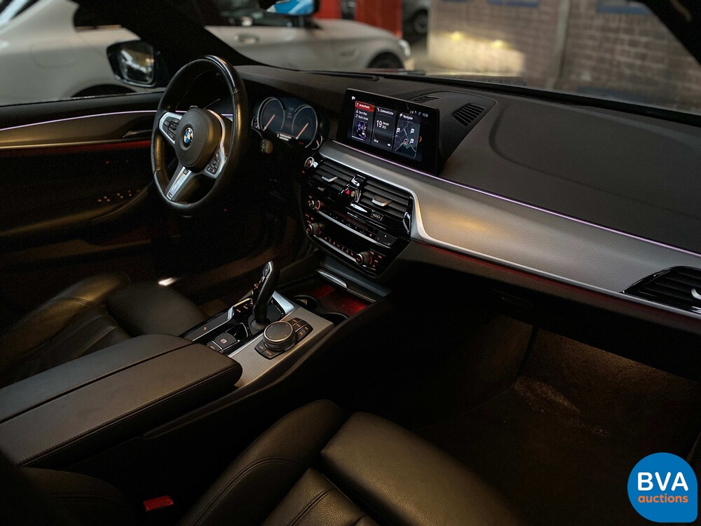 BMW 530d 5-serie Touring High Executive M-sport 265pk 2018