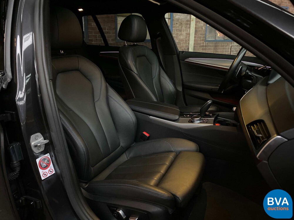 BMW 530d 5-serie Touring High Executive M-sport 265pk 2018