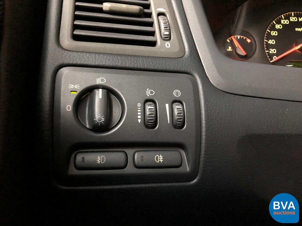 Volvo V70 Cross Country 2.4 4WD 200pk, 75-GR-NT