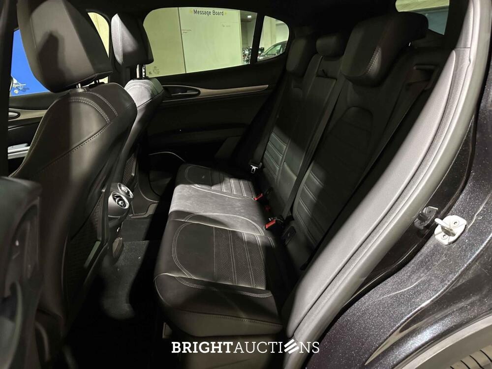 Alfa Romeo Stelvio 2.0 T AWD B-Tech 200pk 2020 (Origineel-NL), H-177-FB