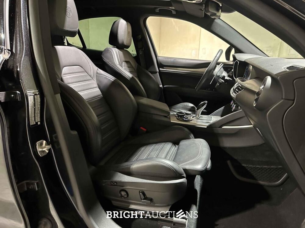 Alfa Romeo Stelvio 2.0 T AWD B-Tech 200pk 2020 (Origineel-NL), H-177-FB