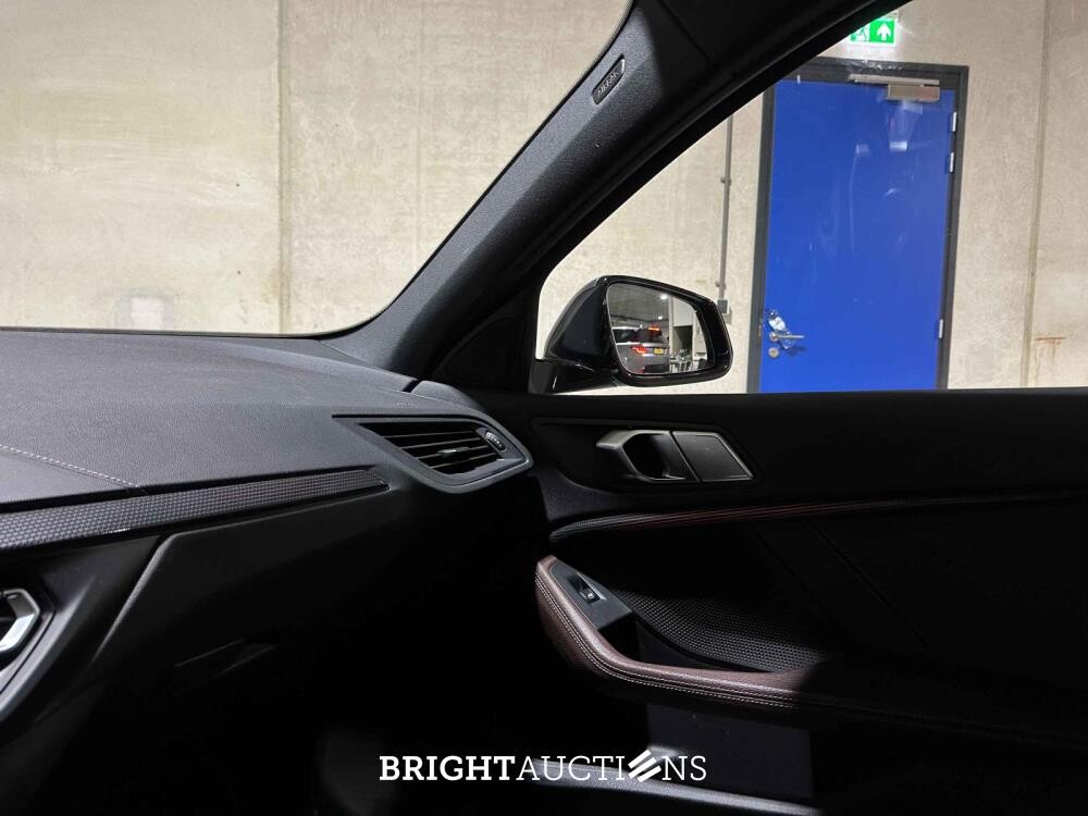 BMW 118i High Executive Edition 140pk 2020 (Origineel-NL) 1-serie, J-437-DD