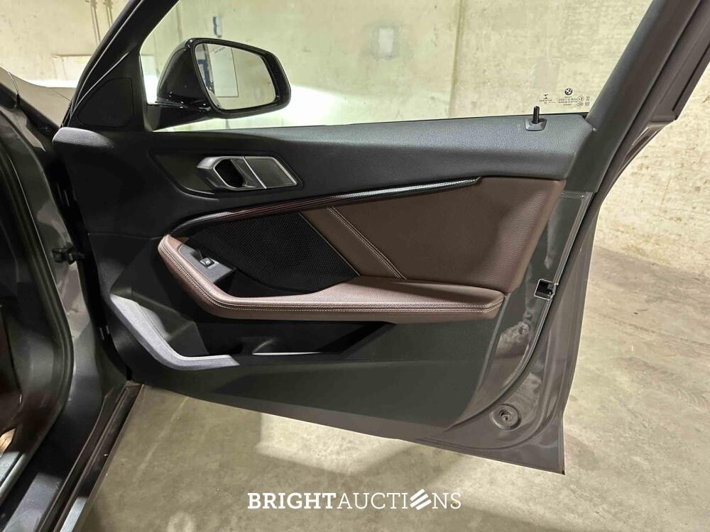 BMW 118i High Executive Edition 140pk 2020 (Origineel-NL) 1-serie, J-437-DD