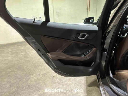 BMW 118i High Executive Edition 140pk 2020 (Origineel-NL) 1-serie, J-437-DD