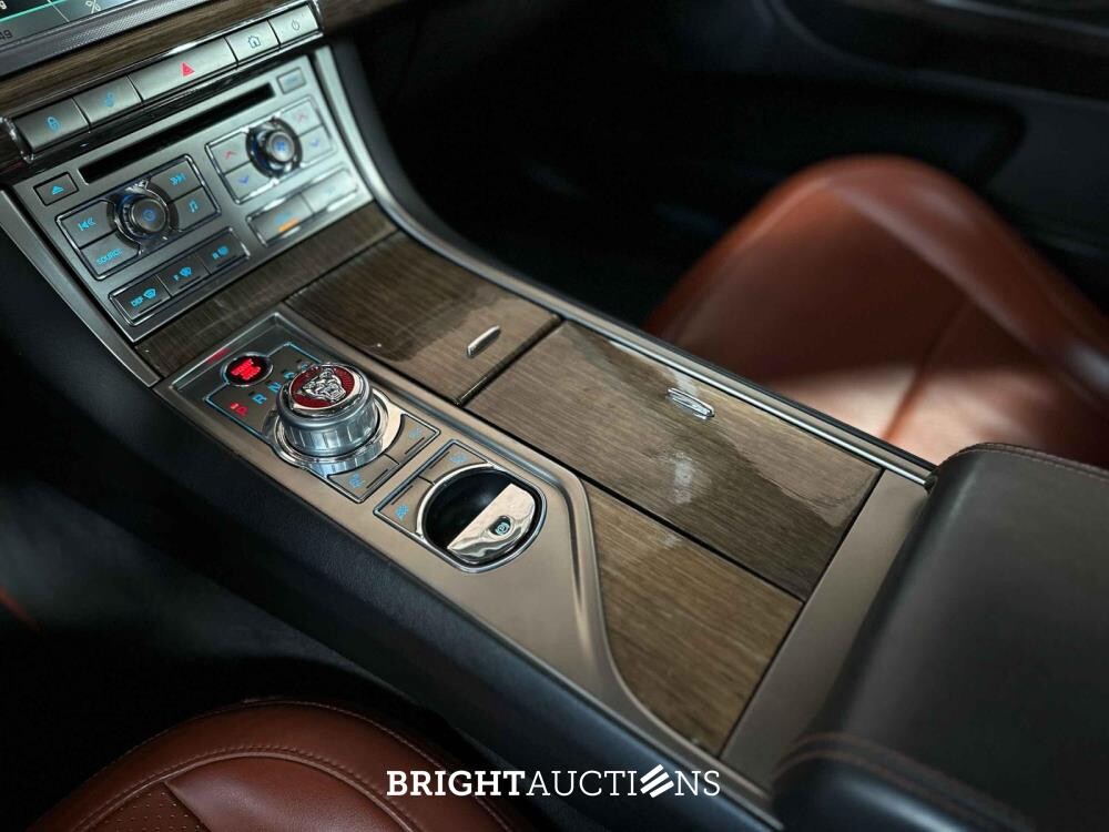 Jaguar XF 4.2 SV8 Supercharged 416pk 2008 (Origineel-NL), 31-ZL-GR Youngtimer