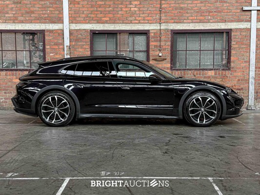 Porsche Taycan Cross Turismo 4 93 kWh Sport-Chrono 476pk 2021, P-434-JF