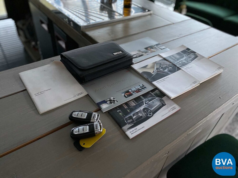 Audi A8 6.3 W12 quattro Lang Pro Line+ 500PS 2011 -Org. NL-, 04-RHV-9.