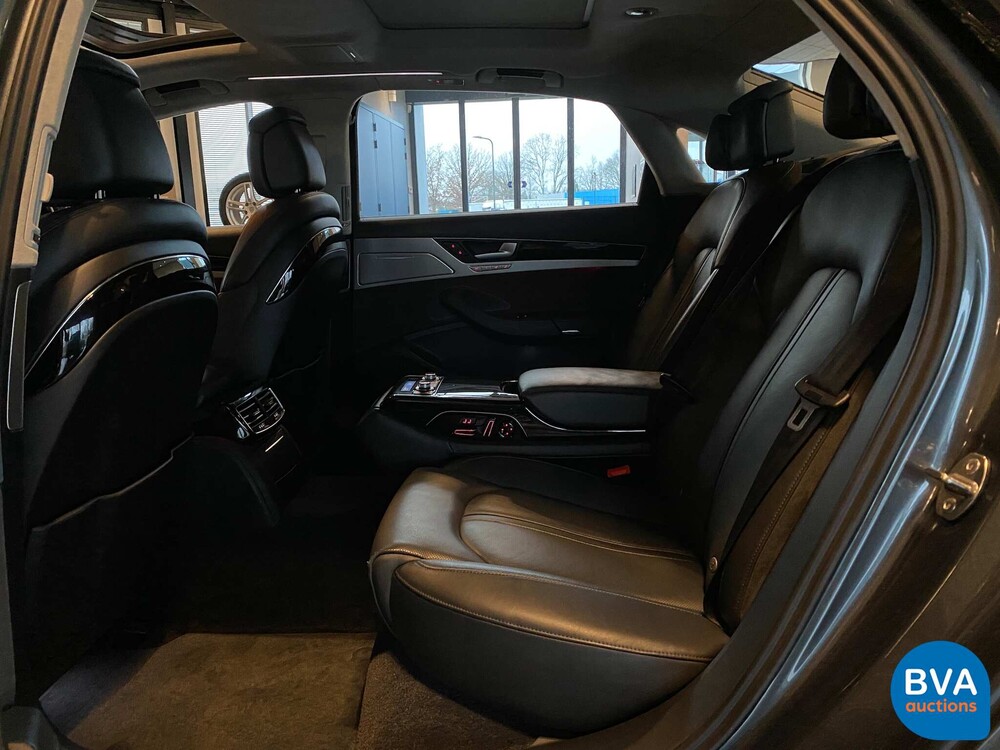 Audi A8 6.3 W12 quattro Lang Pro Line+ 500PS 2011 -Org. NL-, 04-RHV-9.