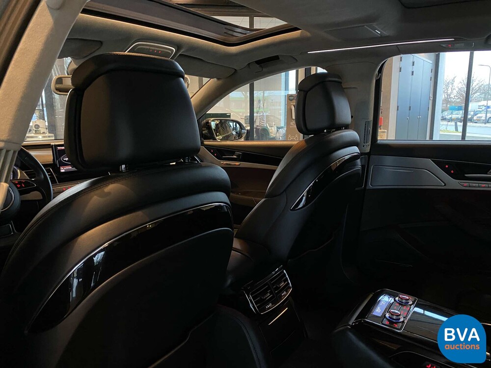 Audi A8 6.3 W12 quattro Lang Pro Line+ 500PS 2011 -Org. NL-, 04-RHV-9.