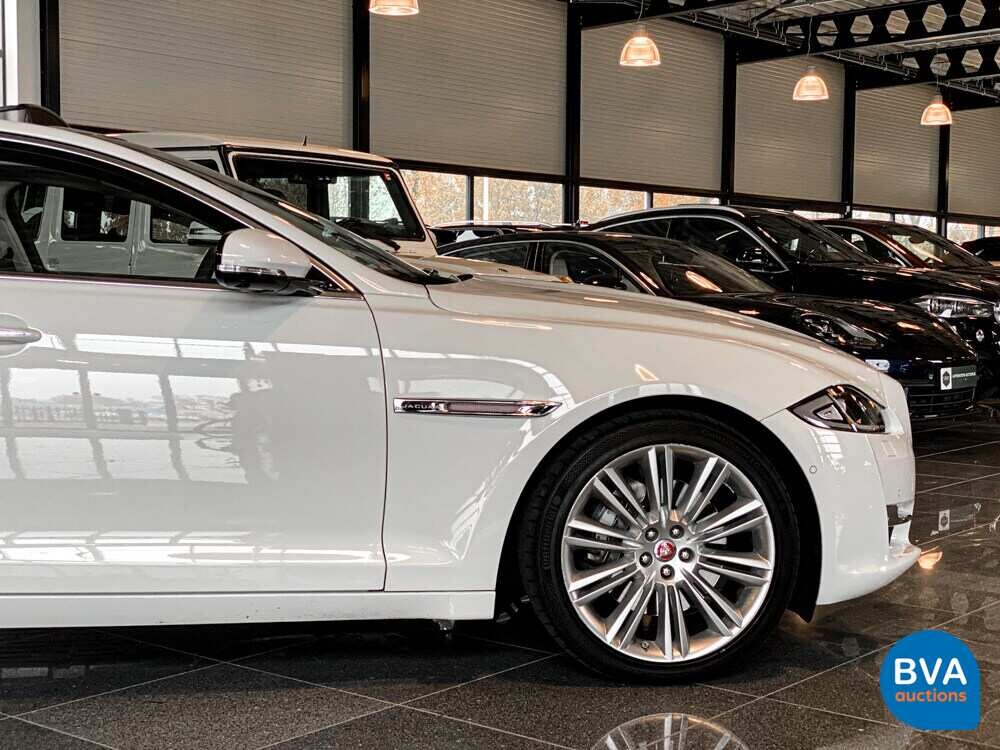 Jaguar XJ3.0 D Premium Luxury 300 PS 2018 Facelift, TD-898-B.