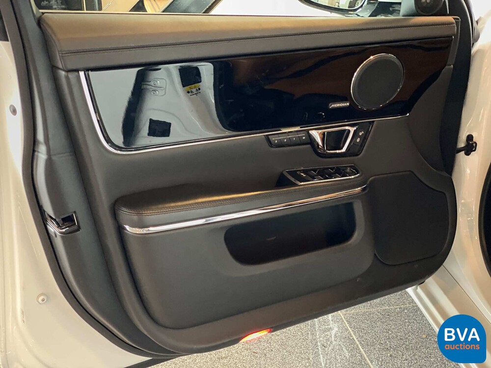 Jaguar XJ3.0 D Premium Luxury 300 PS 2018 Facelift, TD-898-B.