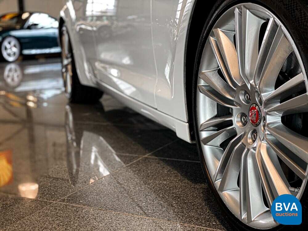 Jaguar XJ3.0 D Premium Luxury 300 PS 2018 Facelift, TD-898-B.