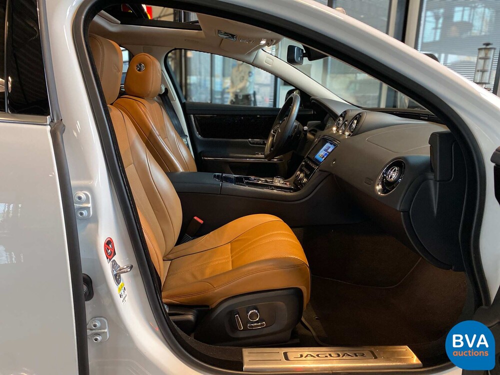 Jaguar XJ3.0 D Premium Luxury 300 PS 2018 Facelift, TD-898-B.
