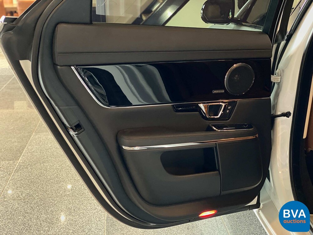 Jaguar XJ3.0 D Premium Luxury 300 PS 2018 Facelift, TD-898-B.