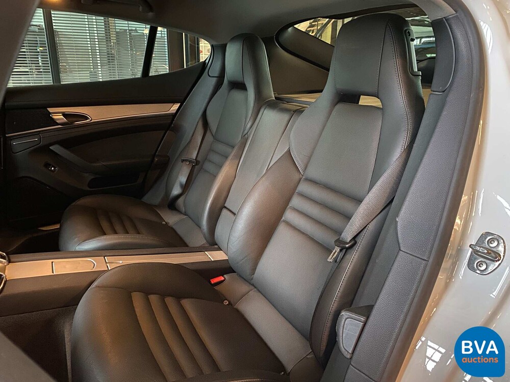 Porsche Panamera S E-Hybrid 416pk SportChrono 2014 -Org NL-, 5-TDZ-03.