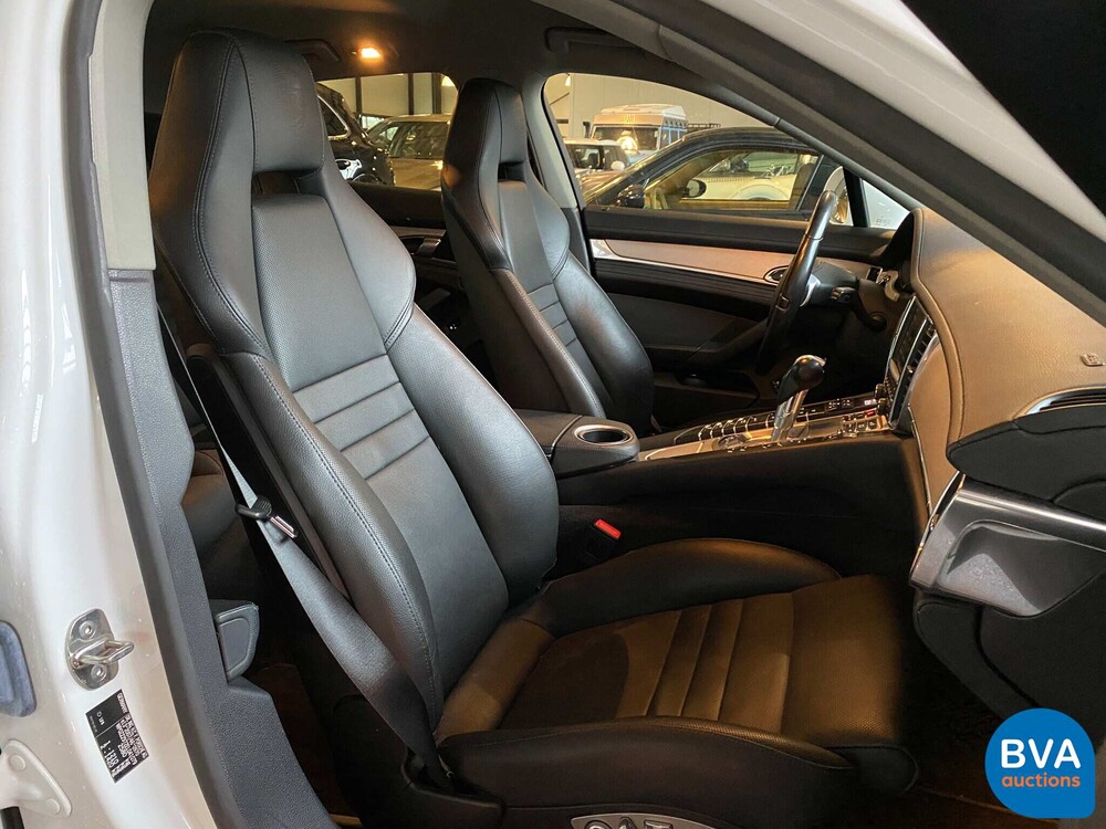 Porsche Panamera S E-Hybrid 416pk SportChrono 2014 -Org NL-, 5-TDZ-03.