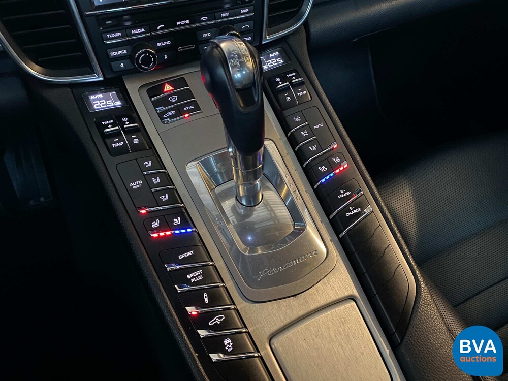 Porsche Panamera S E-Hybrid 416pk SportChrono 2014 -Org NL-, 5-TDZ-03.