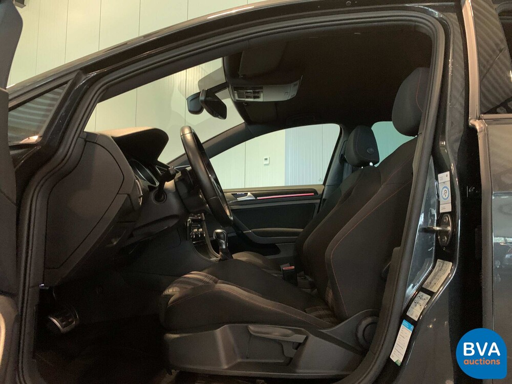 VW Golf 2.0 GTI Performance 230 PS 2016 DSG, H-855-XP.