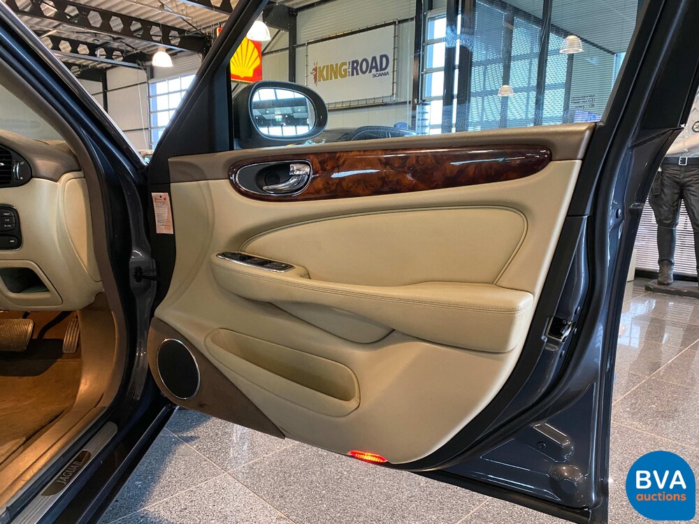 Jaguar XJ 3.0 V6 Long Executive 238pk 2005, H-738-NT.