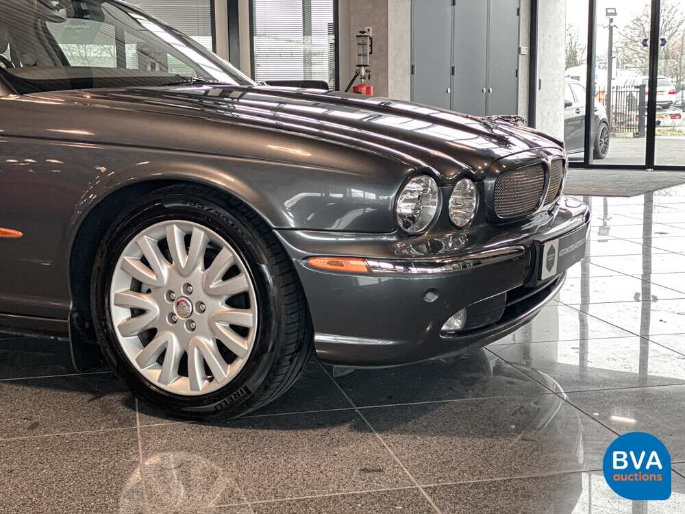 Jaguar XJ 3.0 V6 Long Executive 238pk 2005, H-738-NT.