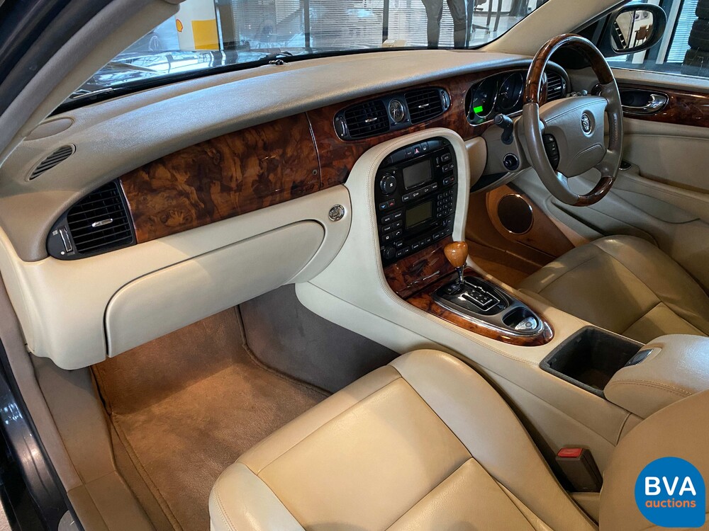 Jaguar XJ 3.0 V6 Long Executive 238pk 2005, H-738-NT.