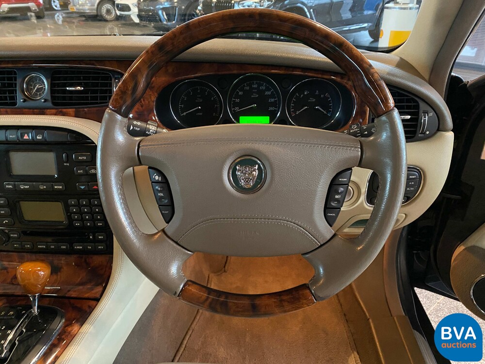 Jaguar XJ 3.0 V6 Long Executive 238pk 2005, H-738-NT.