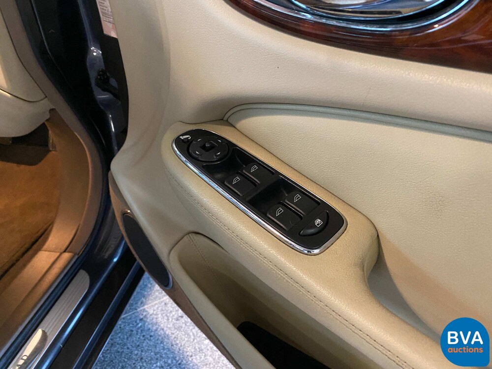 Jaguar XJ 3.0 V6 Long Executive 238pk 2005, H-738-NT.