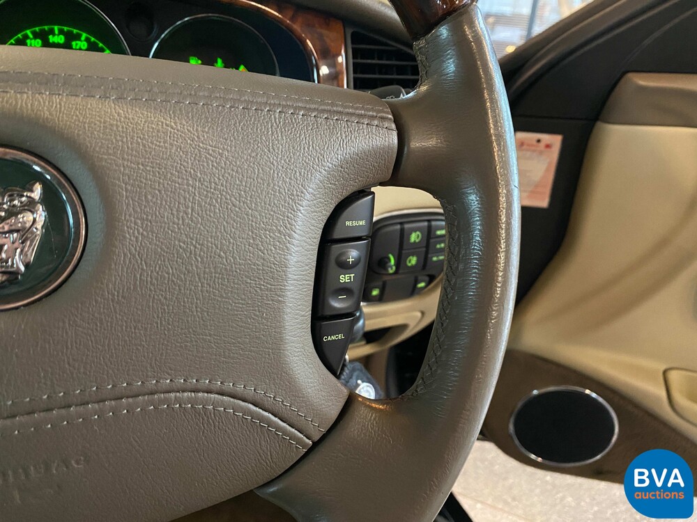 Jaguar XJ 3.0 V6 Long Executive 238pk 2005, H-738-NT.