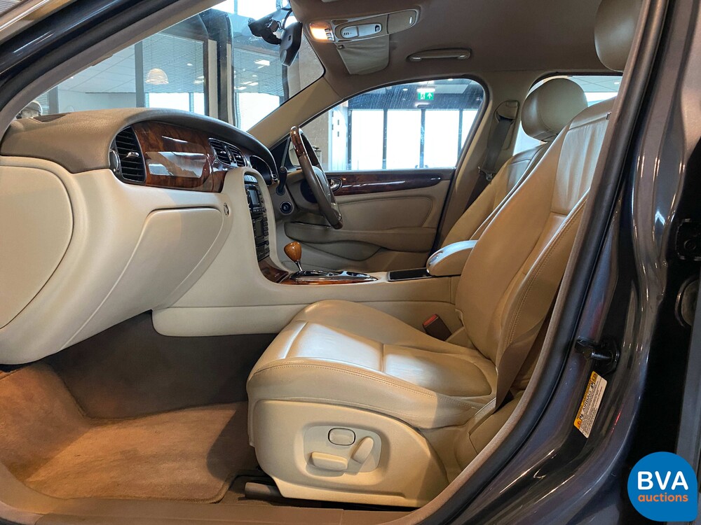 Jaguar XJ 3.0 V6 Long Executive 238pk 2005, H-738-NT.